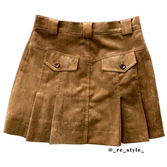 LAST CHANCE 2/$20 SUMMER SALE 90's Mini Skirt - Picture 2 of 8